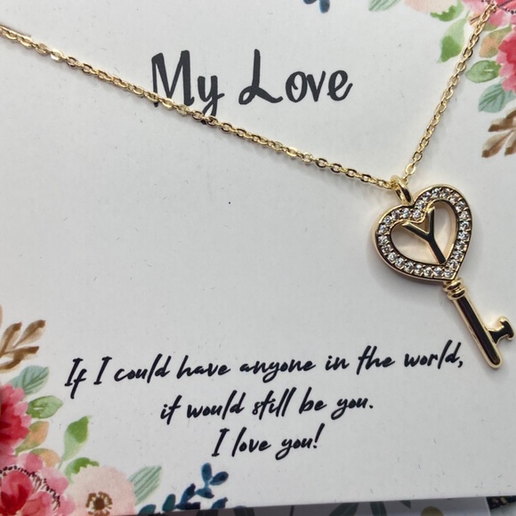 Beautiful Gold Key Pendant - Picture 3 of 4